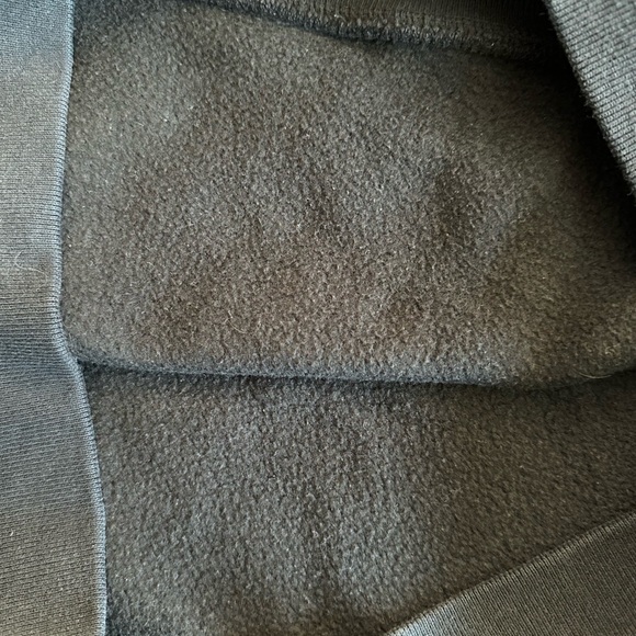 Hollister Men's Black Hoodie - Picture 3 of 5